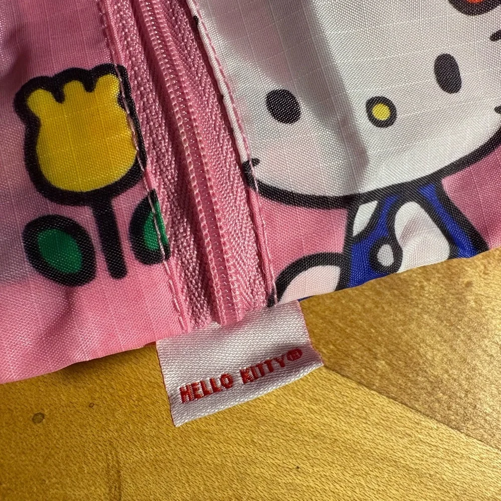 BAGGU Pink Hello Kitty Pouch - Picture 4 of 4